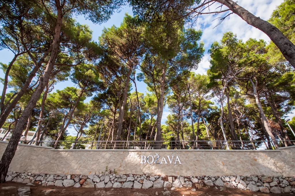 בוזאבה Hotel Agava מראה חיצוני תמונה