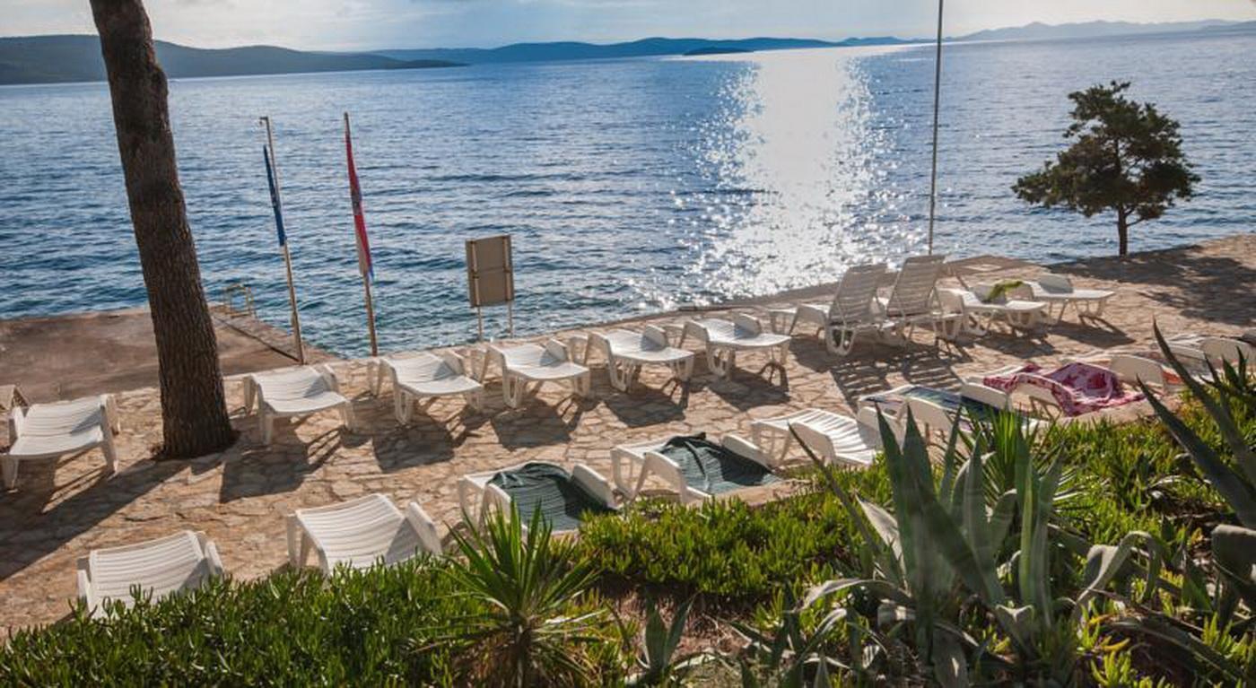 בוזאבה Hotel Agava מראה חיצוני תמונה