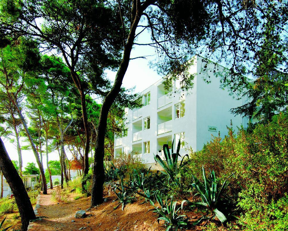בוזאבה Hotel Agava מראה חיצוני תמונה
