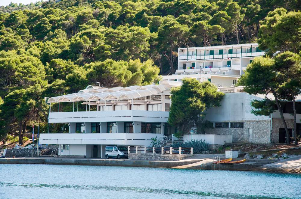 בוזאבה Hotel Agava מראה חיצוני תמונה