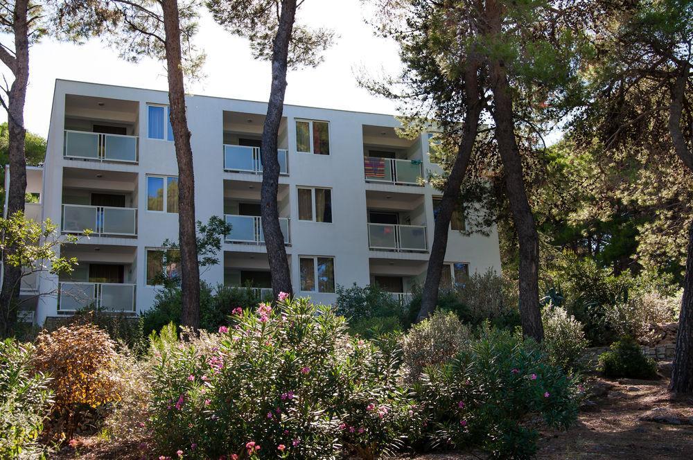 בוזאבה Hotel Agava מראה חיצוני תמונה